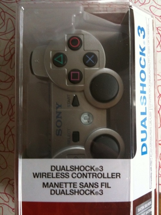Illustration for article titled PS3's Satin Silver Dualshock